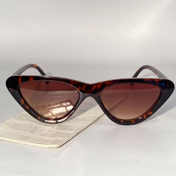 1355 Cateye Sunglasses Tortoise Frames Dark Brown Lens NWT main image 5